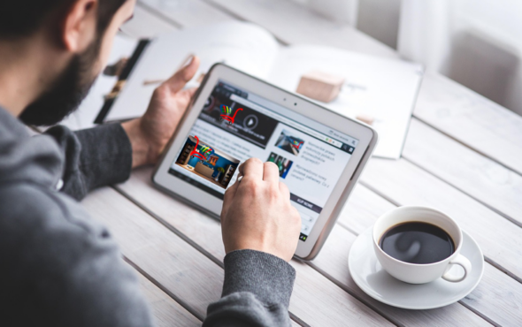 articles enrichis d’options d’achat Le shoppable content peut être associé à un article